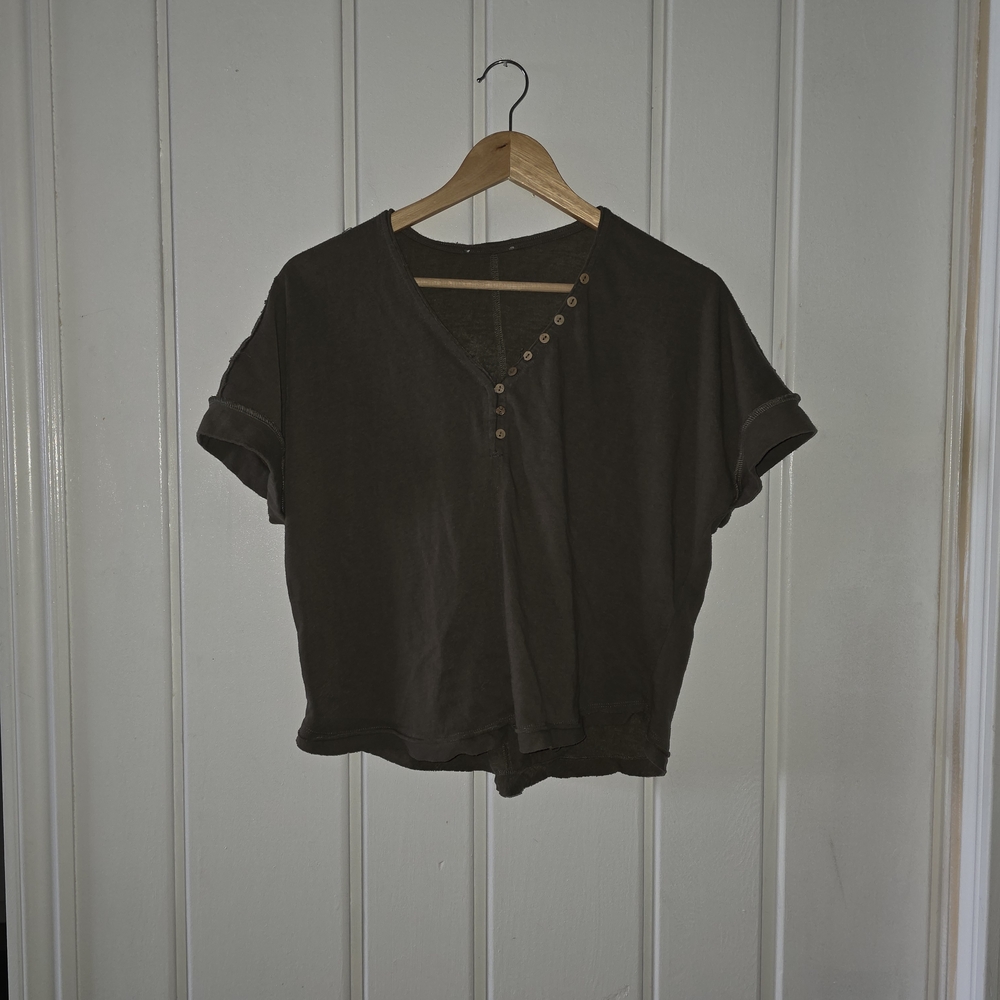 Olive Tee - Picture 5 of 5